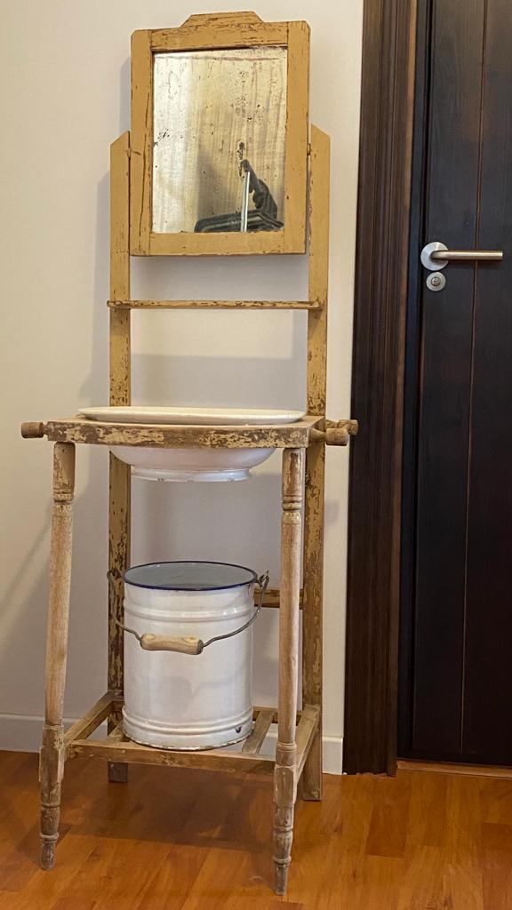 DISTRIBUIDOR DETALLE LAVABO ANTIGUO