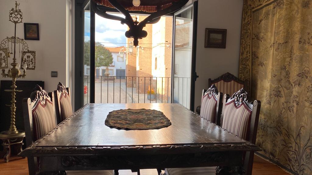 VESTIBULO DETALLE MESA Y BALCON